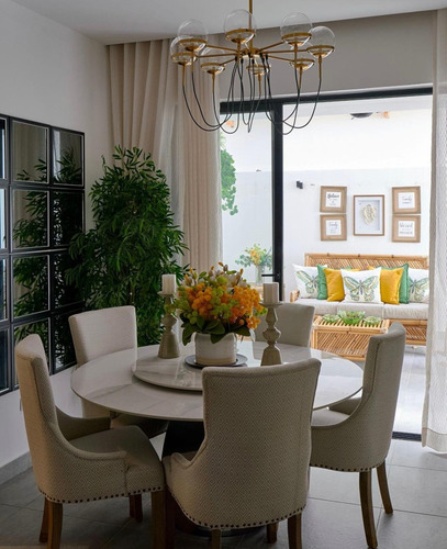 Apartamento En Venta Amueblado En Bella Vista, Distrito Nacional, Santo Domingo