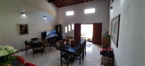Imagem 2 de 7 de Casa No Cibratel 2 Lado Praia, Aceitando Financiamento!