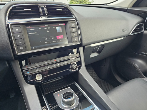 Jaguar F-PACE 2.0 Prestige