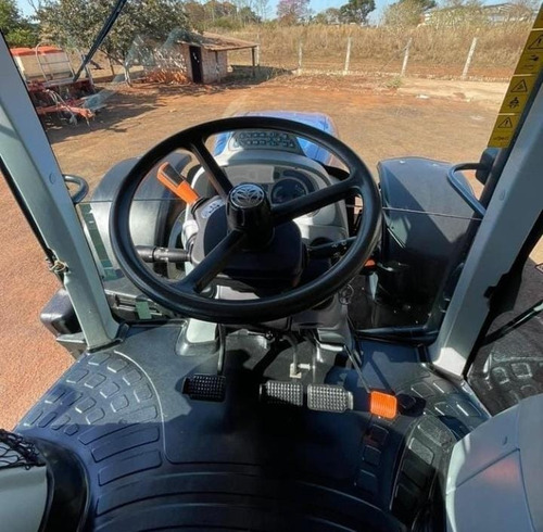 Imagem 6 de 9 de New Holland T7.260