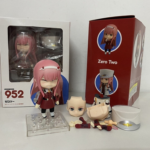 Imagen 4 de 5 de Figura Zero Two - Darling In The Franx (set Accesorios 952)