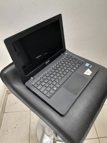 Asus Procesador Intel Core I3 Memoria Ram 4gb Disco So 120gb