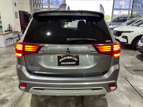 Mitsubishi Outlander 2.4 Limited Cvt
