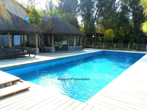 Casa 3 Dorms + Serv, 3 Baños, Parrillero, Hogar, Equipada!