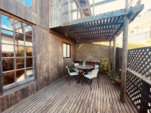 Gran Casa Con Potencial Comercial