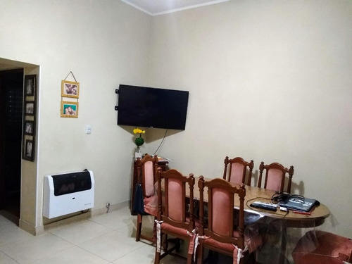 Imagen 3 de 14 de Casa 4 Ambientes En Castelar Norte En Venta