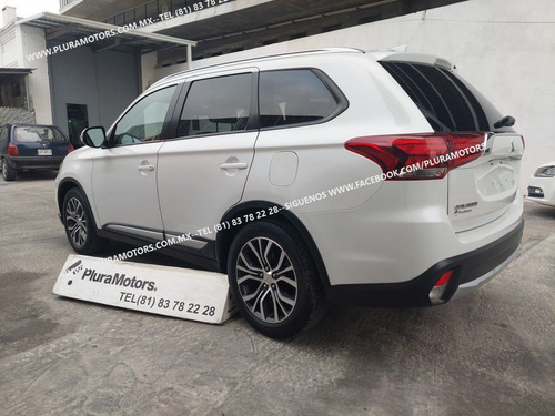 Imagen 7 de 15 de Mitsubishi Outlander S E Aut C V T 2018 Tela Quemacocos Cli