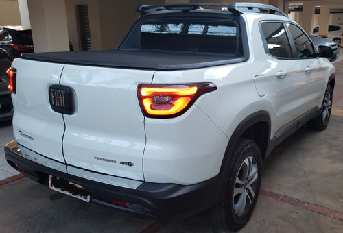 Fiat Toro 1.8 16v Freedom Flex 4x2 Aut. 4p 2016