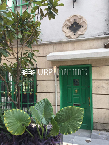 Renta: Casa De 3 Niveles Con Uso De Suelo Para Oficinas, Zona Rosa, Col Juarez