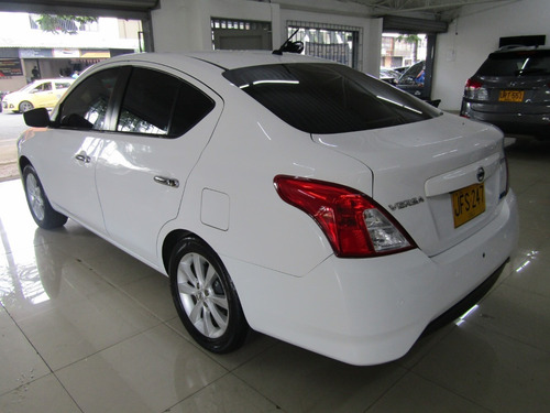 Nissan Versa Advance Mt 1.6