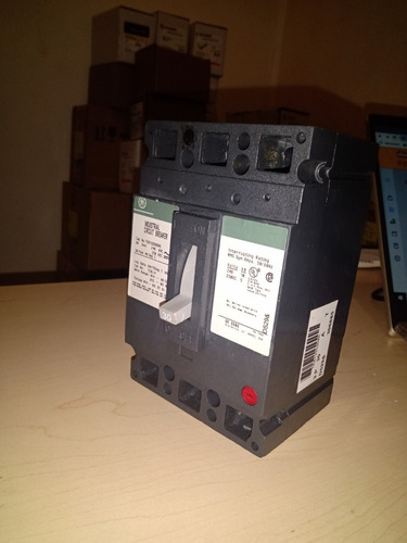 Interruptor General Electric 3 Polos 30 Amp. Teb132030wl