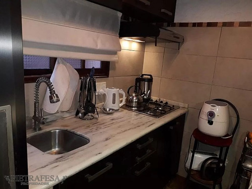 Casa En Venta Con Renta 2 Plantas 5 Dormitorios 2 Baños Con Fondo Y Parrillero - Av. Carlos María Ramirez- La Teja -