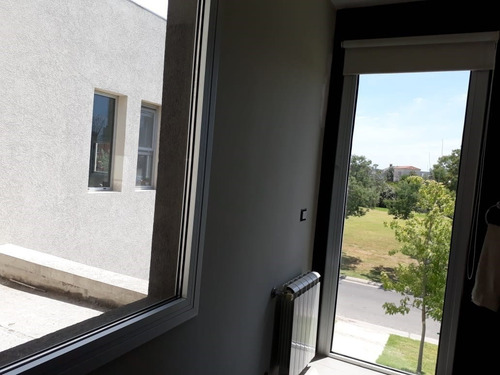 Imagen 4 de 13 de Casa En Venta En San Marco, Villanueva, Tigre