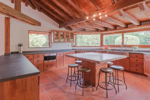 Casa En Venta En La Amalita. Cod V5775