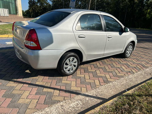 Toyota Etios 1.5 Xs