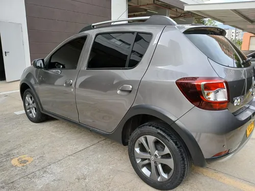 Renault Stepway 1.6 Intense Automática