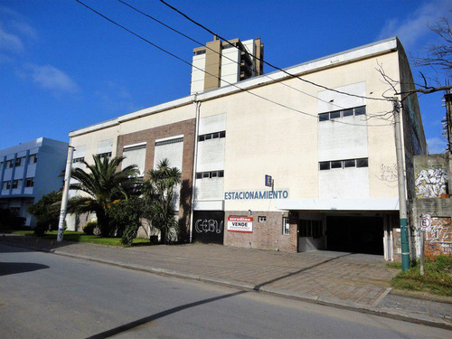 Estacionamiento Con 91 Cocheras - Zona Centro - Villa Gesell