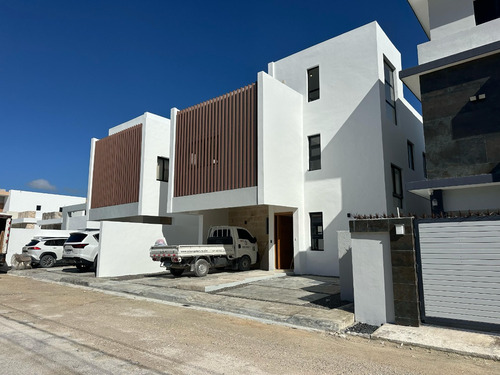 Venta De Villa En Punta Cana