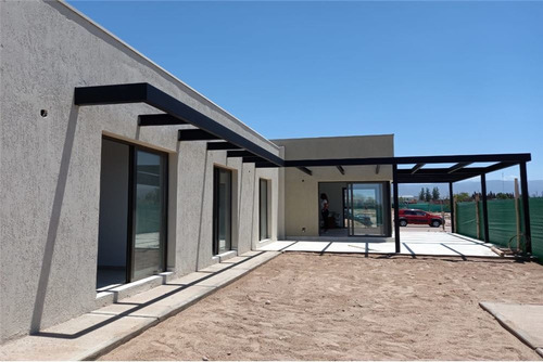 Casa A La Venta En Lar De Vieytes 2