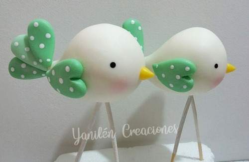 Imagen 2 de 8 de Pajarito En Porcelana Fría Adorno Para Torta.