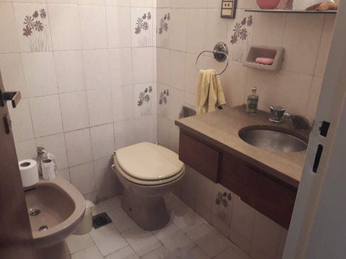 Venta Semipiso De 2 Dormitorios Muy Grande En Nueva Cordoba Calle Crisol