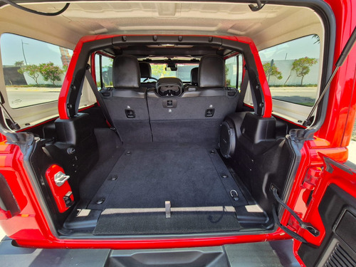 Jeep Wrangler 3.6 Unlimited Sahara 4x4 At