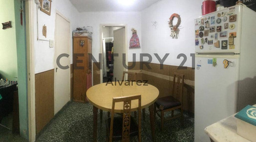 Imagen 12 de 21 de Venta De Lote Con Excelente Zonificación En El Centro De Lanús Este.
