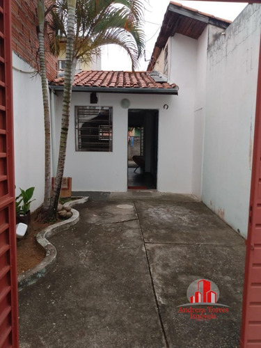 Casa Padrão Com Ponto Comercial Taubaté/sp - 1029