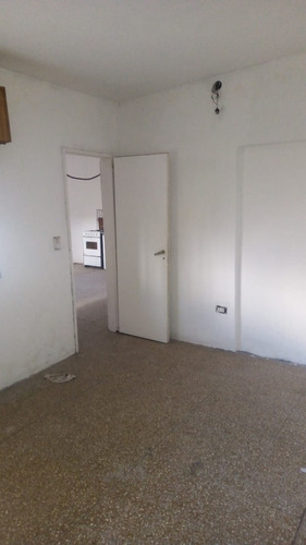 Casa 3 Amb Al Frente Jardín Calle 40 Oportunidad!!