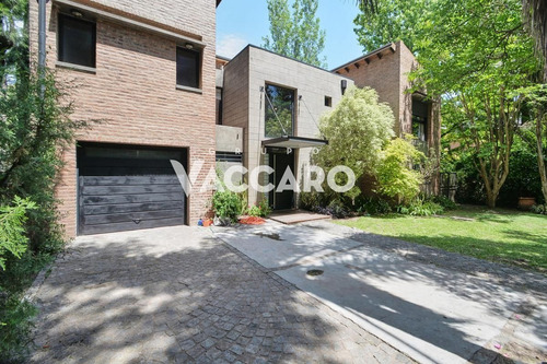 Imagen 2 de 23 de Casa Venta Parque Leloir