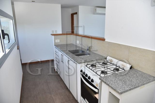 Imagen 7 de 20 de Departamento - La Plata
