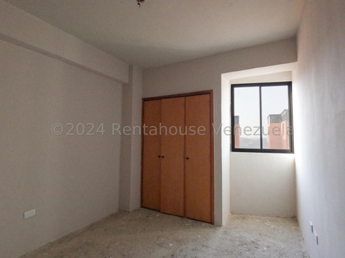 Enixon Sanchez Vende Espectacular Apartamento Triple Para Que Remodeles A Tu Gusto #24-24591