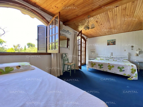 Venta De Casa 5 Dormitorios En Pinares, Punta Del Este-ref:30538