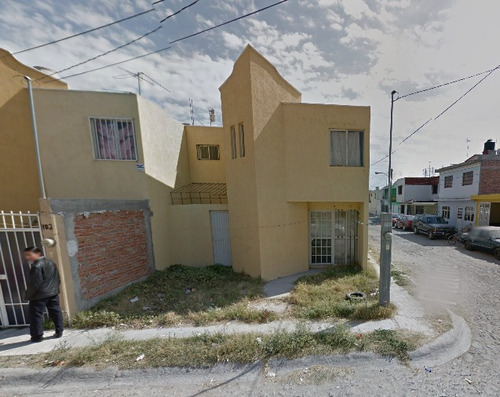 Casa En Recuperacion En La Colonia San Juanico Celaya Gto. Sh05