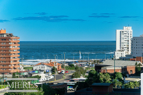 Venta Apartamento 4 Dormitorios- Playa Mansa (ref: Atm-7511)