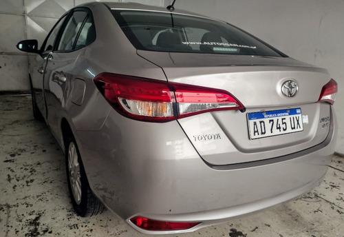 Imagen 2 de 10 de Toyota Yaris Xls 1.5 6m/t 2019