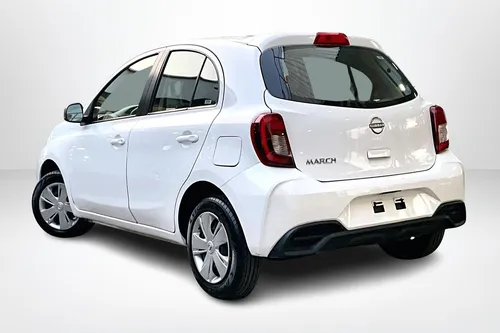 Nissan March 2022