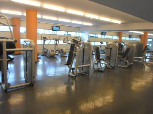 Alquiler De 3 Ambientes C/ Dep. Servicio, 2 Cocheras Y Baulera - Madero Center
