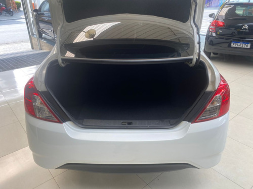 Nissan Versa 1.6 sv automatico