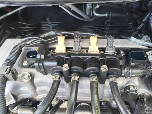 Imagen 9 de 9 de Riel Flauta Inyectores Original Toyota Corolla Gas 2009-1014
