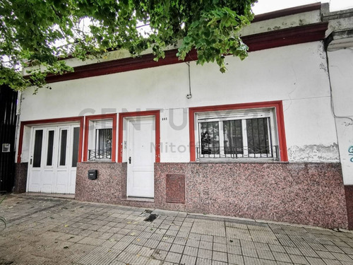 Imagen 1 de 14 de Casa En Venta De 2 Dormitorios En La Plata