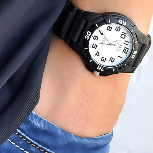 Reloj Q&q Analogo Negro De Hombre Vq84j001y Color Del Fondo Blanco