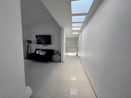 Casa De Reconocido Arquitecto En Alamos Segunda Seccion