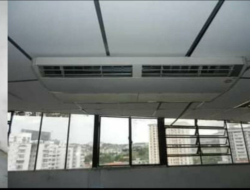 Imagen 7 de 8 de Venta De Local (galpon) Urb Lebrun