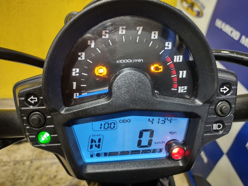 Imagem 2 de 10 de Kawasaki Vulcan 650 Abs 17/18 Branca