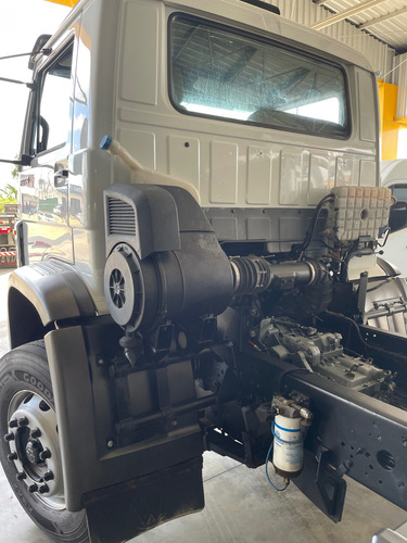 23.230 Truck 2016 No Chassi Baú Ou Carroceria A Parte 30 Mil
