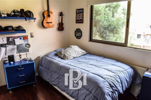 Casa En Venta De 7 Dorm. En Lo Barnechea