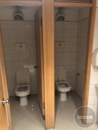 Muy Buena Oficina En Ciudad Vieja