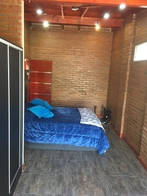 Imagen 3 de 9 de Casa Con Pileta + 2 Locales