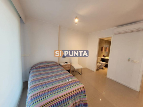 Imagen 14 de 25 de Apartamento En Alquiler De Máxima Categoría , Playa Mansa , Punta Del Este